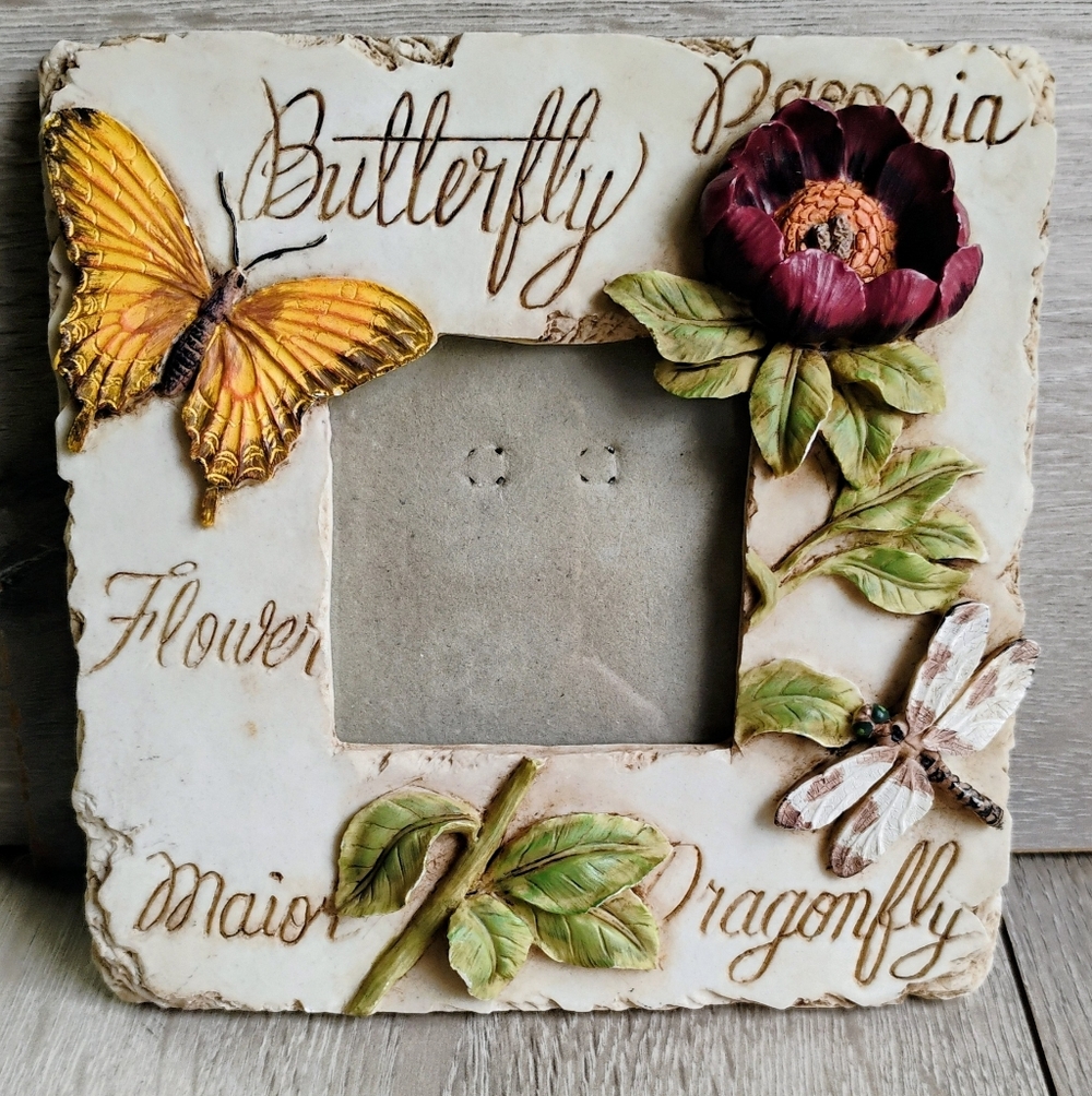 Butterfly Garden's Vintage Picture Frame 2.5" Photo 3D Heavy Resin